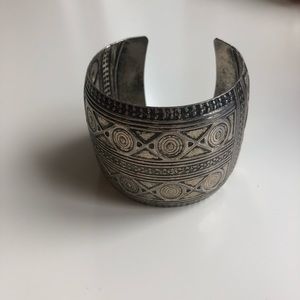 Vintage Cuff Bracelet in Silver
